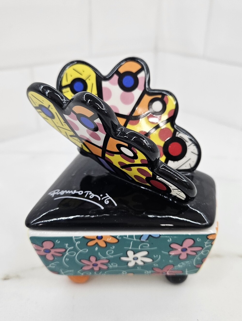 Romero Britto Butterfly Ceramic Trinket Jewelry Box w Lid Colorful Giftcraft
